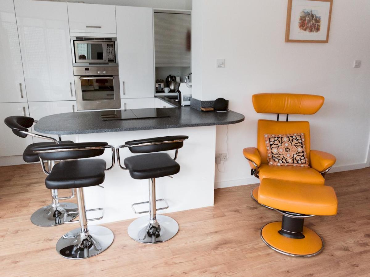 Pass The Keys Stylish 2Bed Rental Unit Glasgow Green Exterior photo