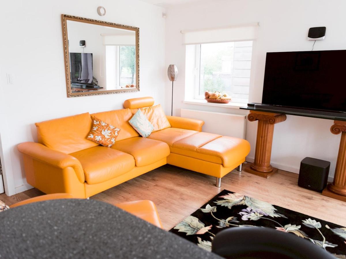 Pass The Keys Stylish 2Bed Rental Unit Glasgow Green Exterior photo